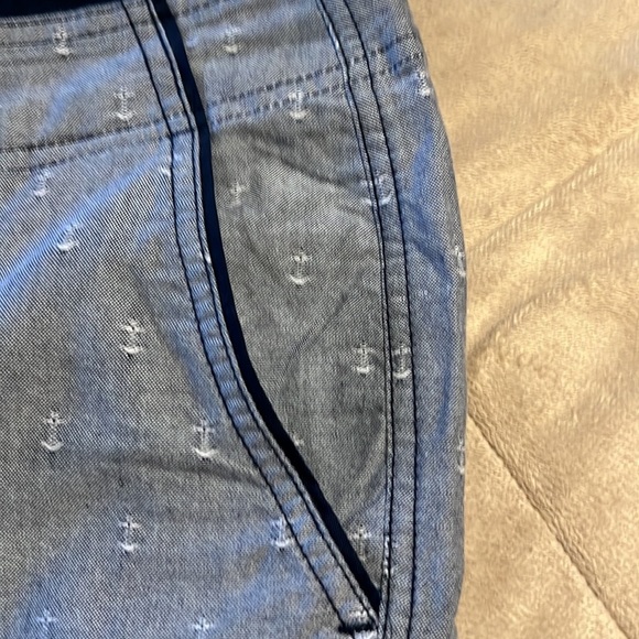 Columbia Shorts with Anchor Print - Picture 7 of 9